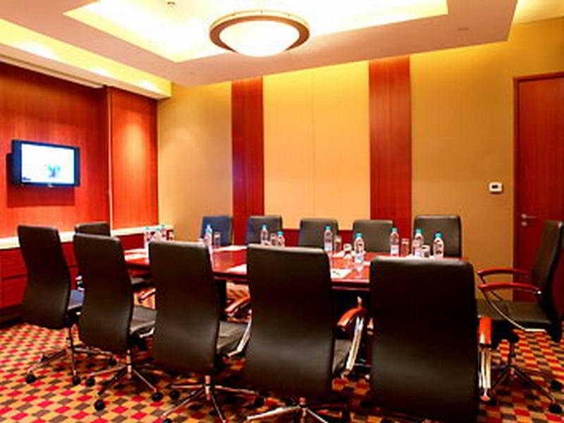 Renaissance Wuhan Hotel Konforlar fotoğraf